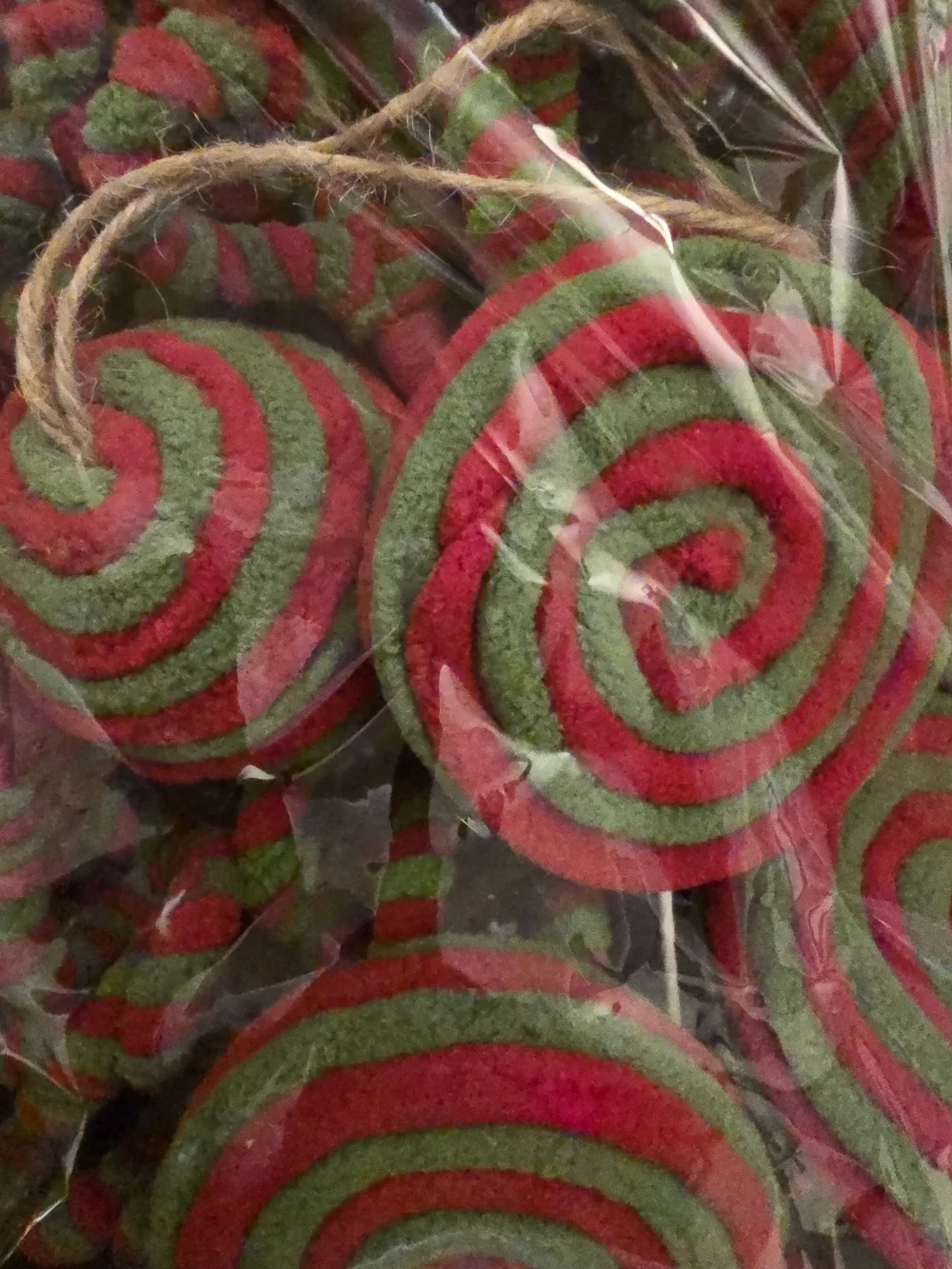 Spiral Ornament Set. Red and Green Christmas Tree Decor. 24 Piece Set. NWT.